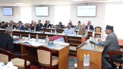 सरकारका वरिष्ठ मन्त्रीहरुलाई सँगै राखेर प्रधानमन्त्री प्रचण्डले विभिन्न देशका राजदूतहरुलाई के भने ? - भिडियो